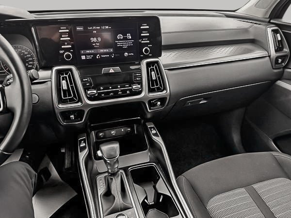 2021 Kia Sorento LX PREMIUM-23