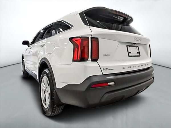 2022 Kia Sorento lx +-4