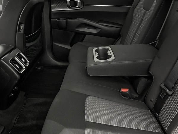 2022 Kia Sorento LX+ / AWD / 7 passagers-24
