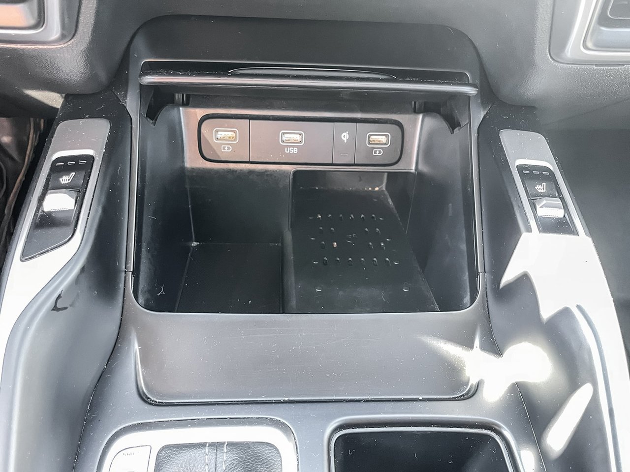 2022 Kia Sorento LX PREMIUM AWD-19