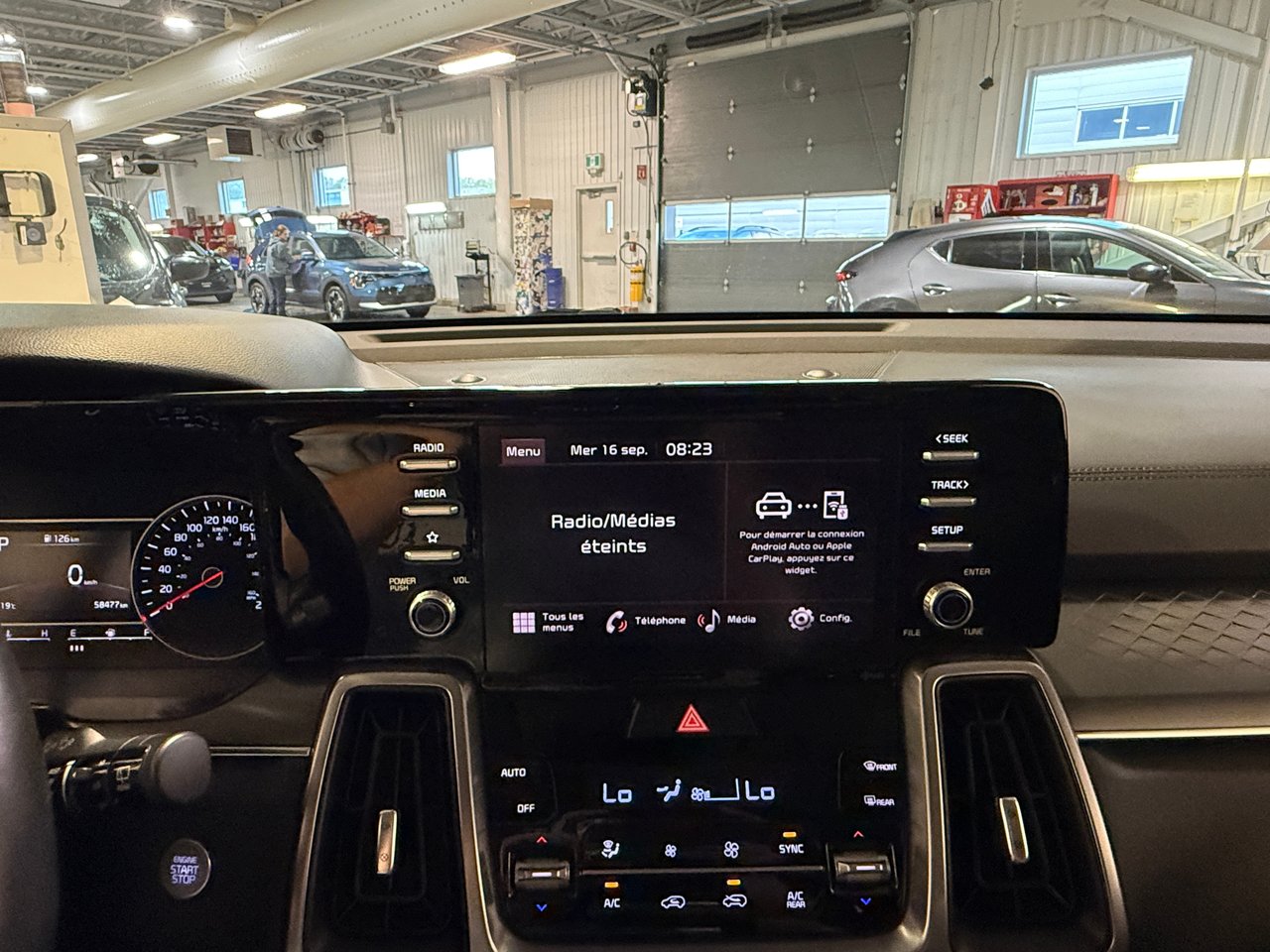 2023 Kia Sorento LX PREMIUM-19