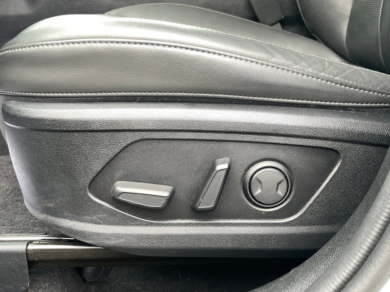 2024 Kia Sorento EX-11