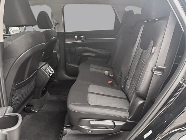 2025 Kia Sorento LX-28