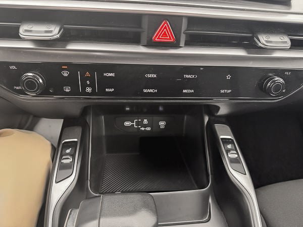 2025 Kia Sorento LX-27