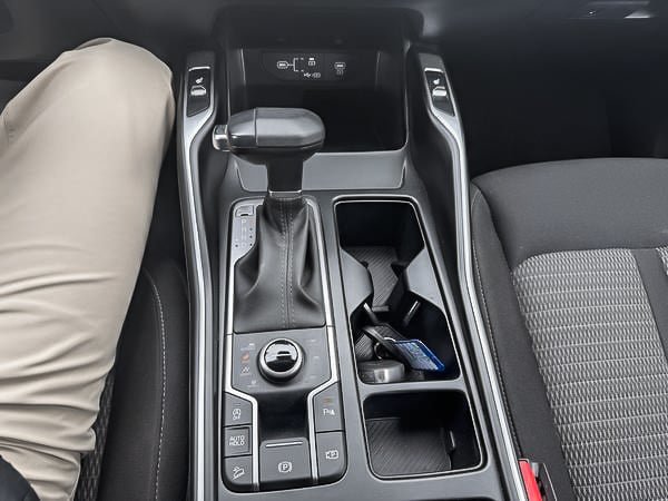 2025 Kia Sorento LX-24