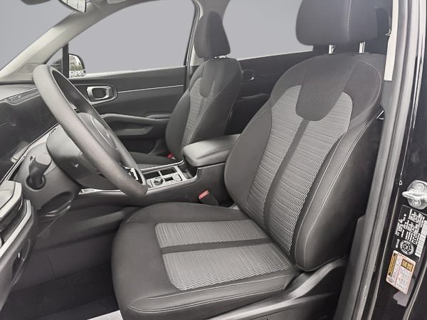 2025 Kia Sorento LX-14