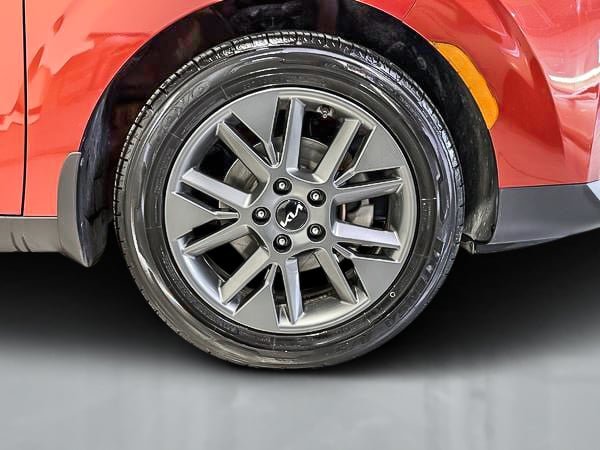 2022 Kia Soul EX+-10