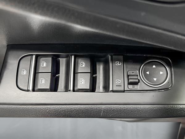 2022 Kia Soul EX+-12