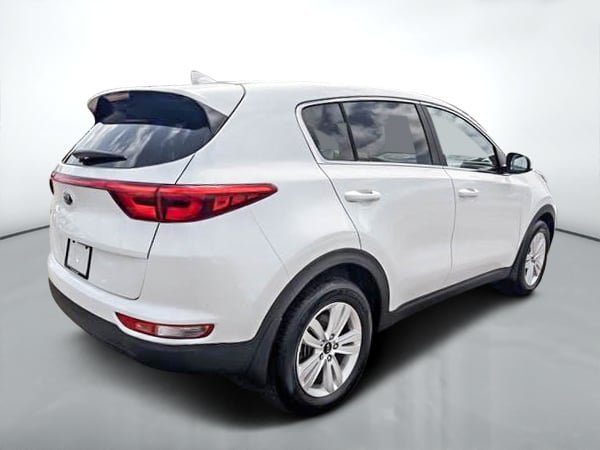 Kia Sportage LX FWD 2019-6