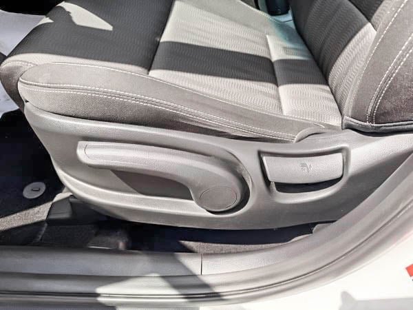 Kia Sportage LX FWD 2019-13