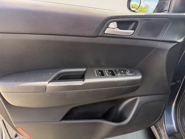 Kia Sportage LX AWD 2021-10