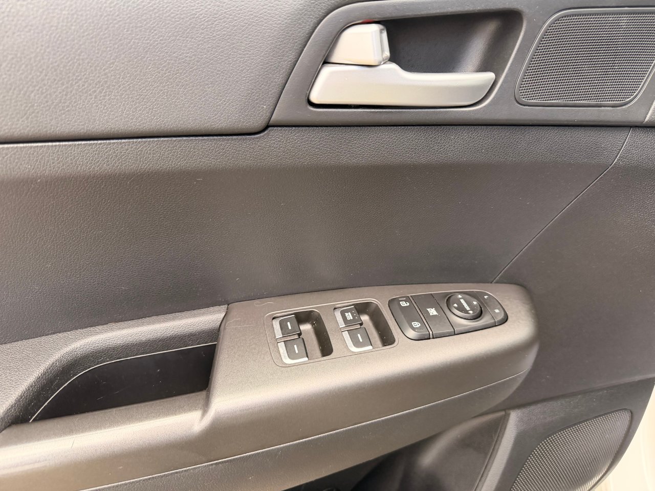 2021 Kia Sportage LX AWD-11