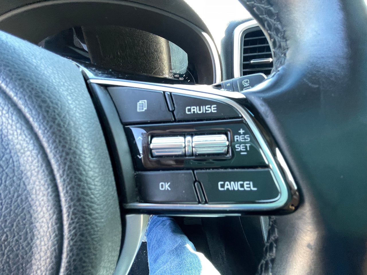 Kia Sportage EX 2022-8