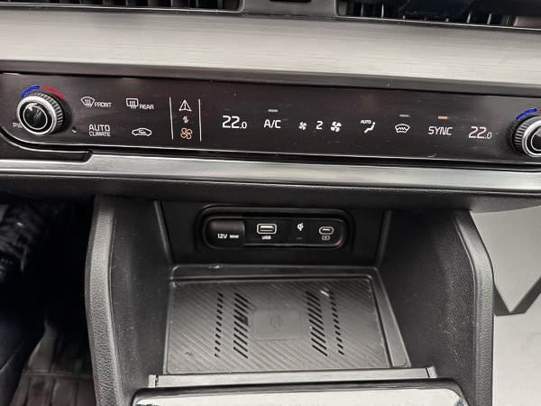 Kia Sportage EX AWD 2023-21