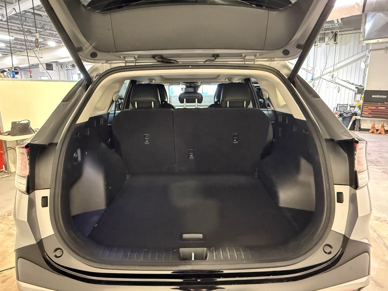 2023 Kia Sportage EX PREMIUM-25