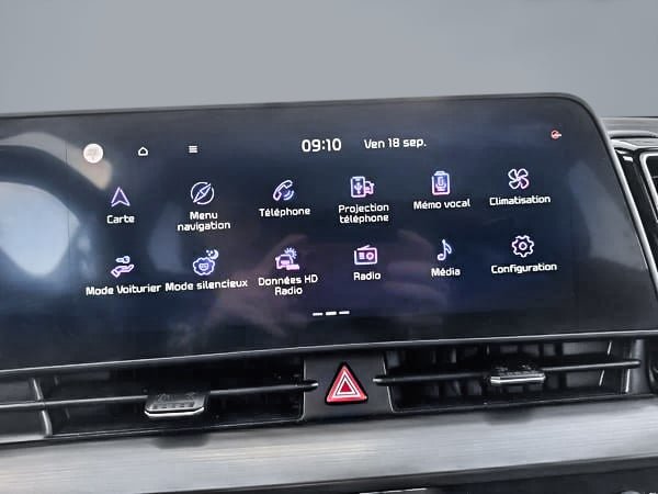 Kia Sportage EX AWD 2023-21