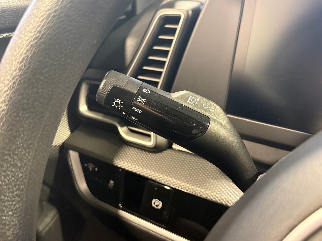 2023 Kia Sportage LX-16