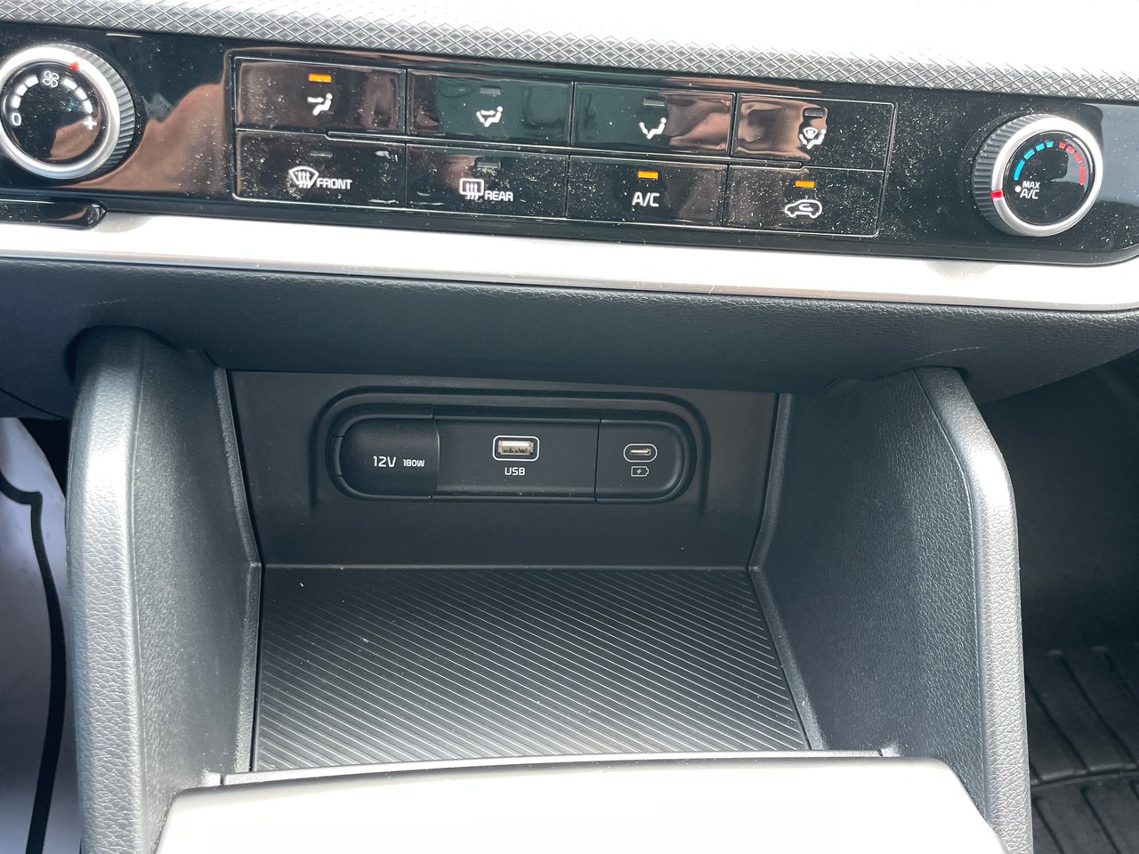 2024 Kia Sportage LX-16