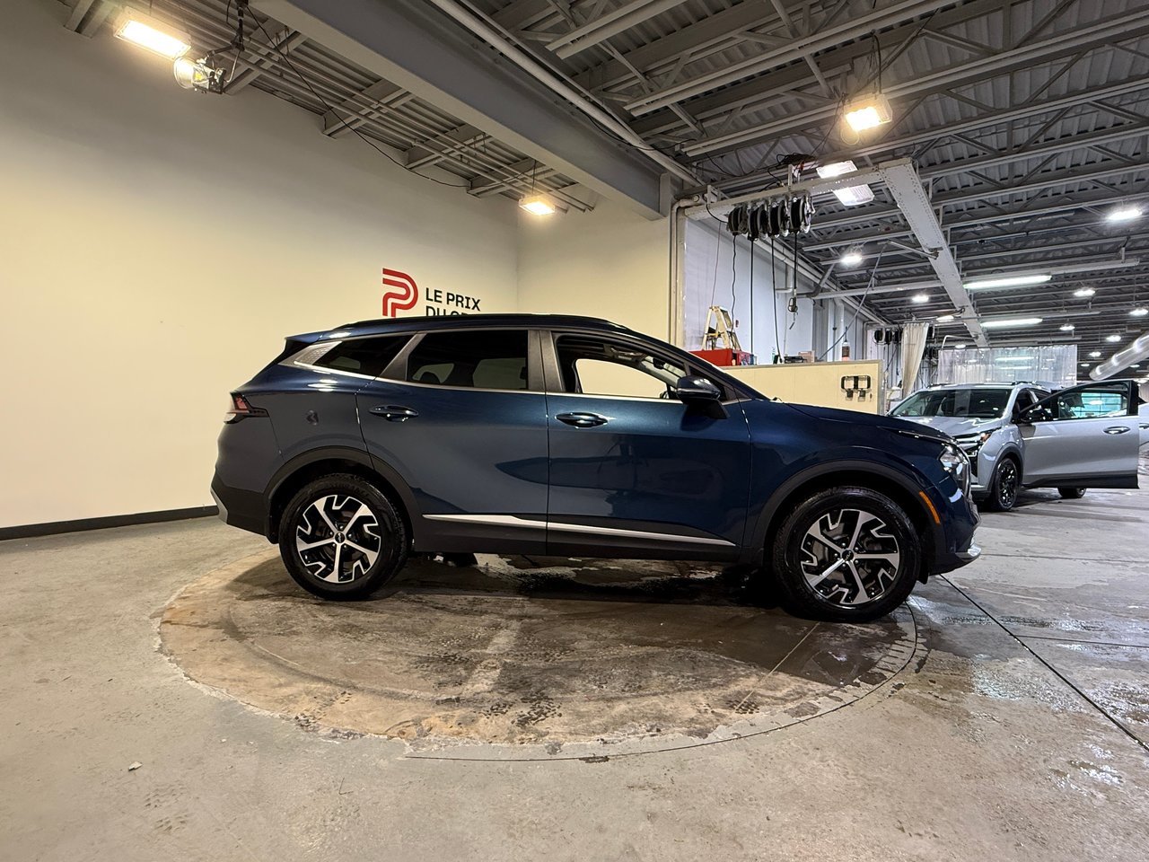 2024 Kia Sportage EX-1