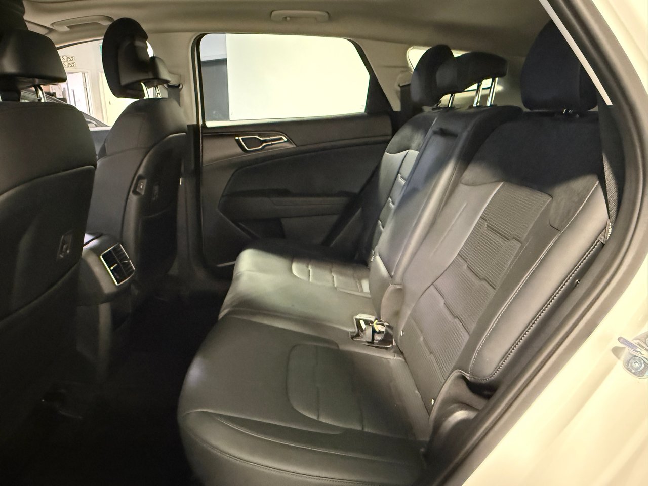 2026 Kia Sportage EX PREMIUM-24