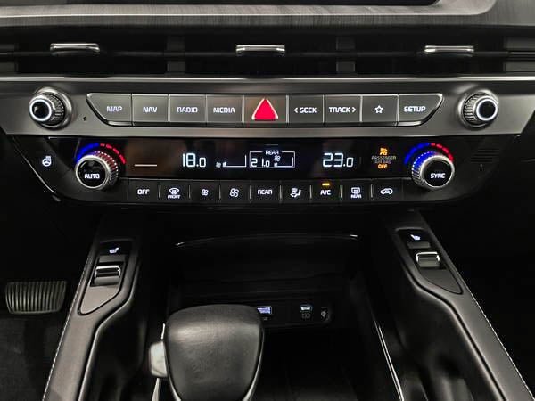 Kia Telluride EX AWD / 8 passagers 2024-23