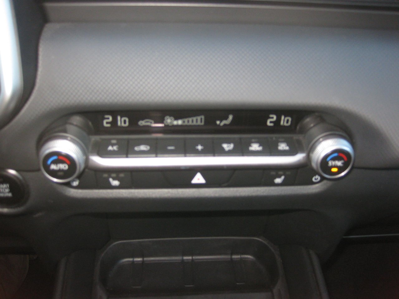 2025 Mazda CX-50 GS-LUXE-16