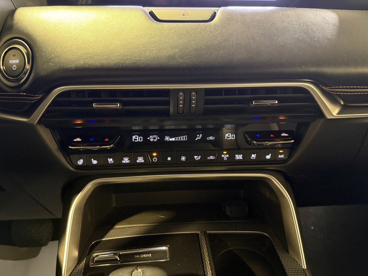 Mazda CX-70 hybride rechargeable PREMIUM 2025-22