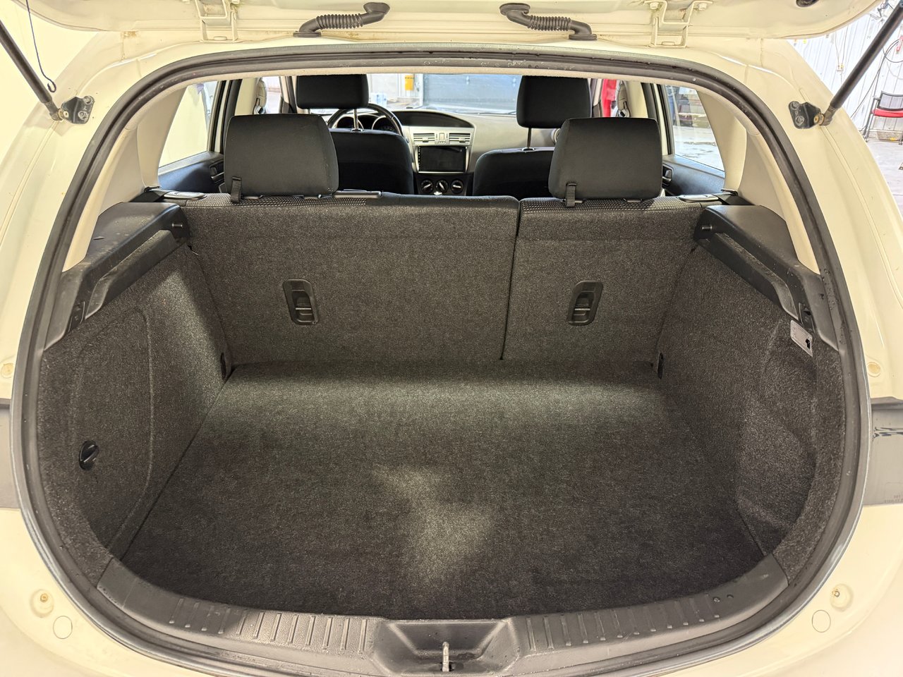 2012 Mazda 3 Sport GS SKY-24