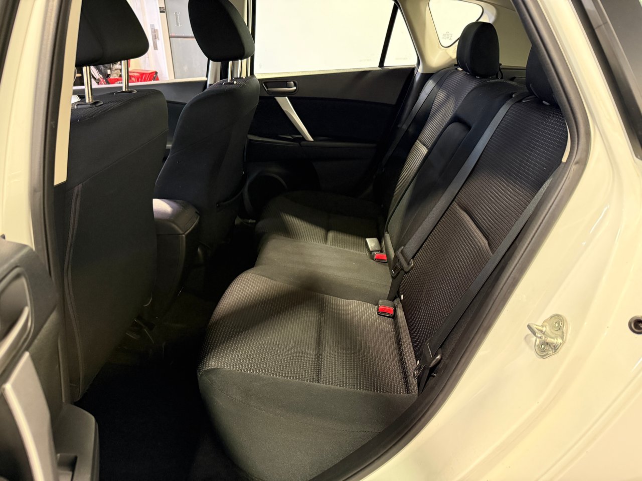 2012 Mazda 3 Sport GS SKY-23