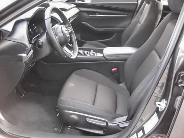 Mazda 3 GS 2023-9