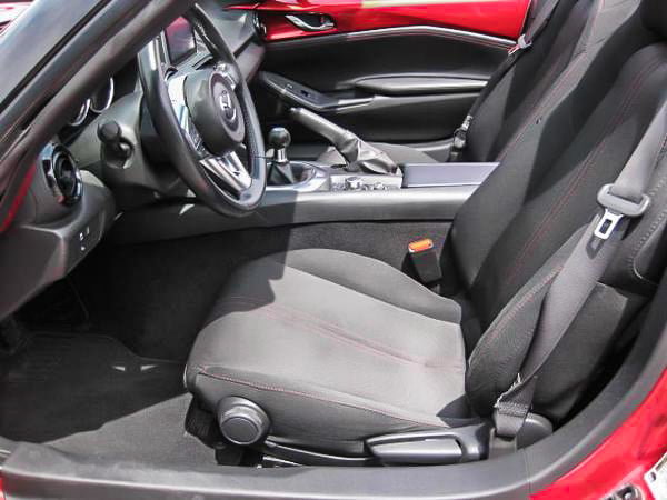 2017 Mazda MX-5 GX-15
