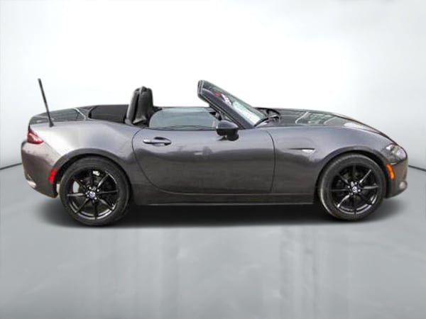 2021 Mazda MX-5 GS-11