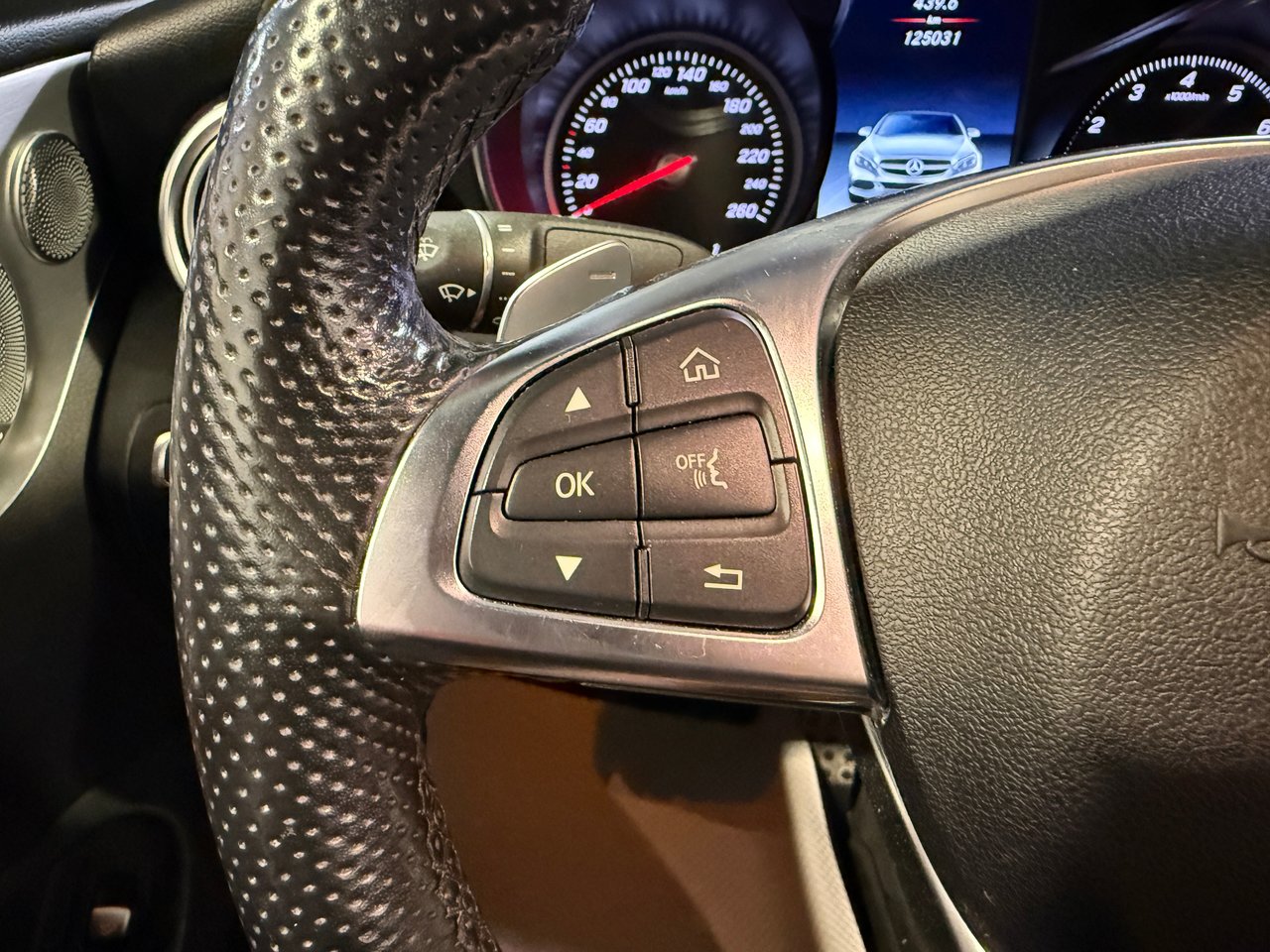 2018 Mercedes-Benz C-Class 300-14