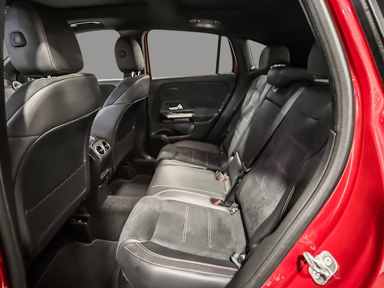2025 Mercedes-Benz GLA 250 4MATIC-25
