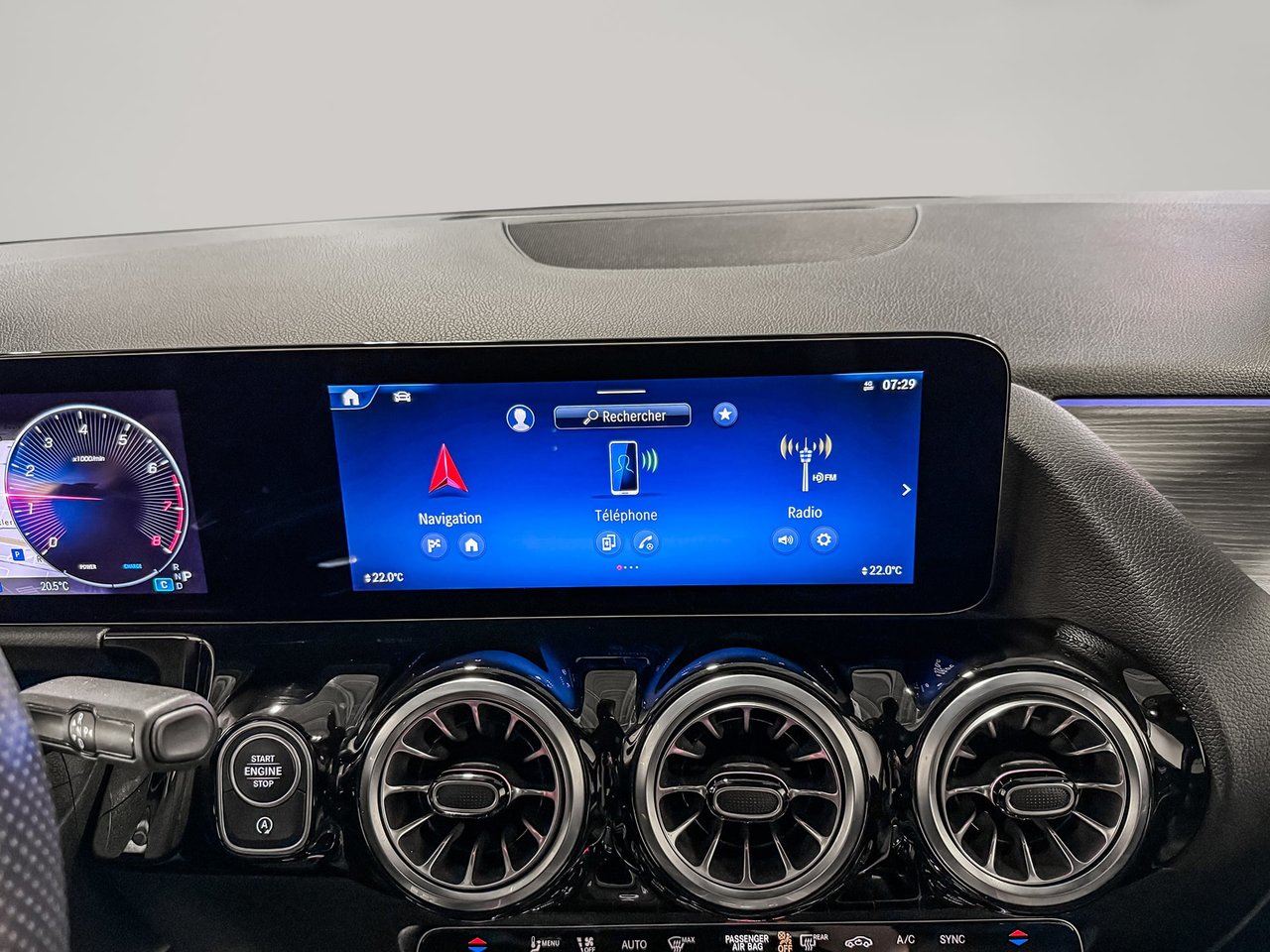 2025 Mercedes-Benz GLA 250 4MATIC-22