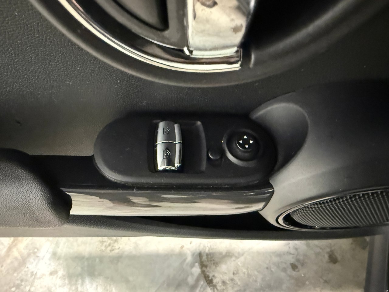 2020 MINI 3 portes Base-12