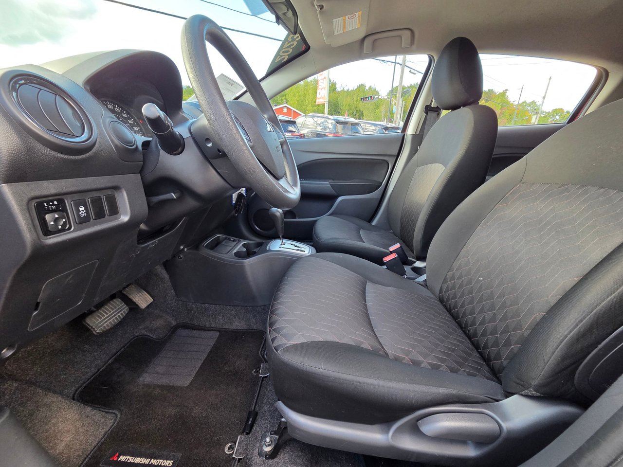 Mitsubishi Mirage SE 2023-10