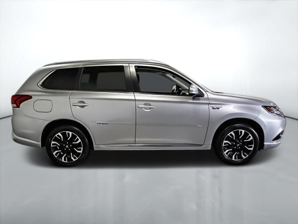 2018 Mitsubishi Outlander PHEV GT-1