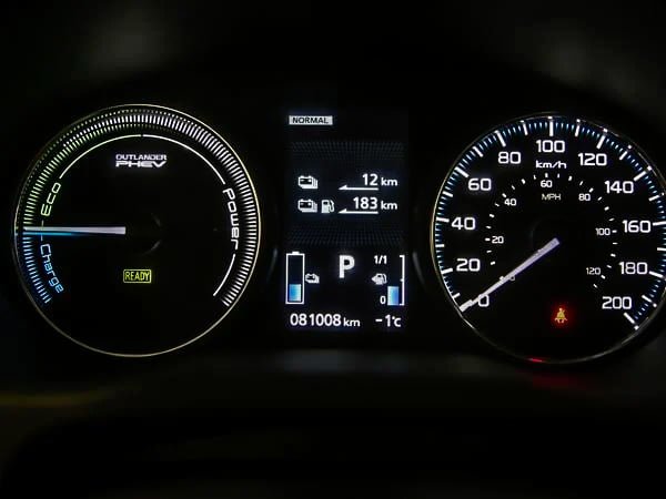 2018 Mitsubishi Outlander PHEV GT-18