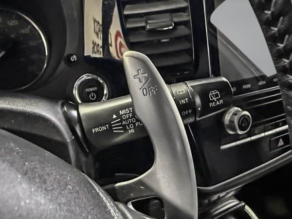 Mitsubishi Outlander PHEV SEL 2020-18