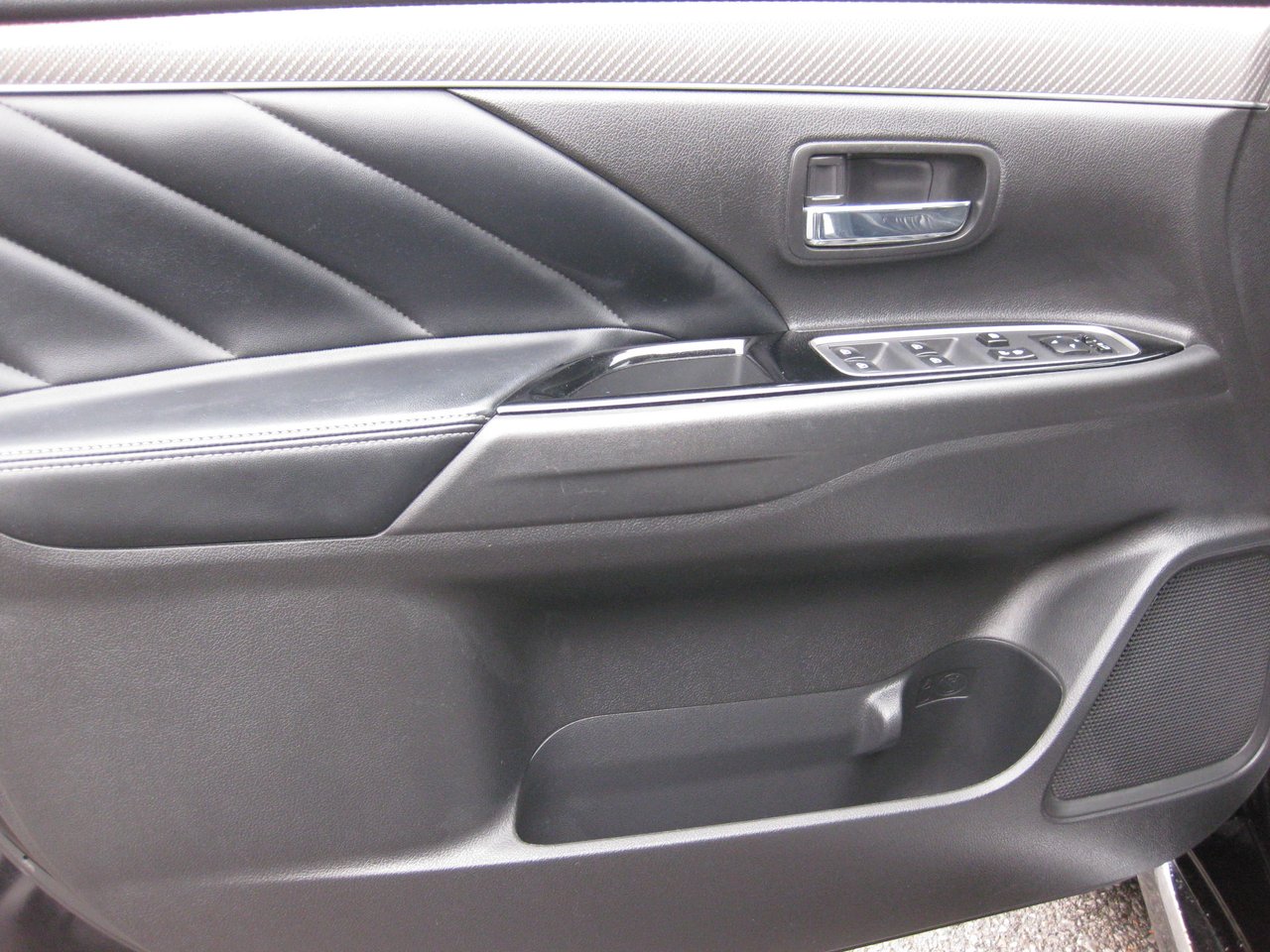 Mitsubishi Outlander PHEV SEL 2020-7