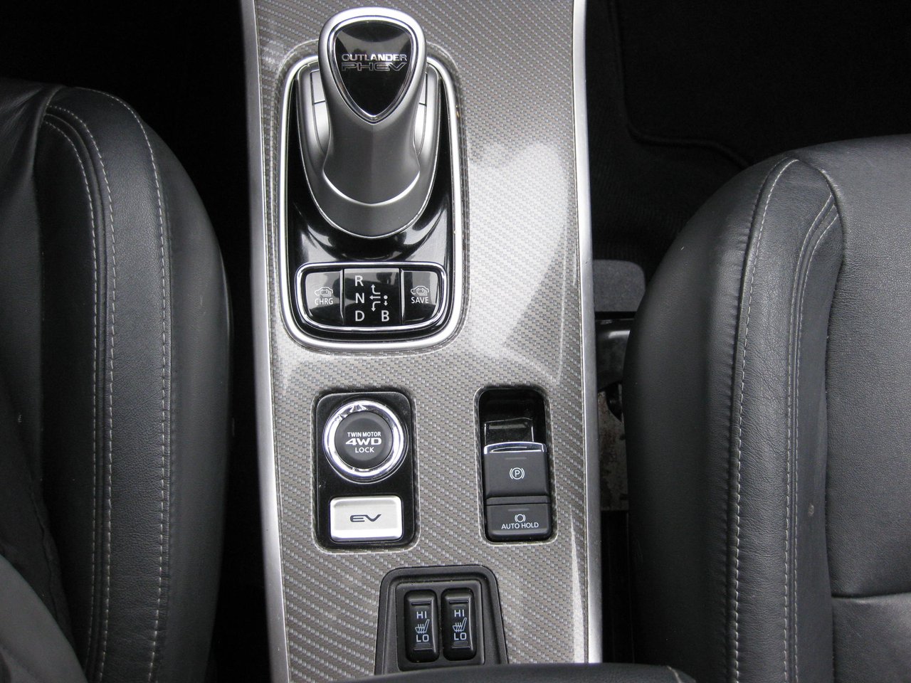 Mitsubishi Outlander PHEV SEL 2020-17