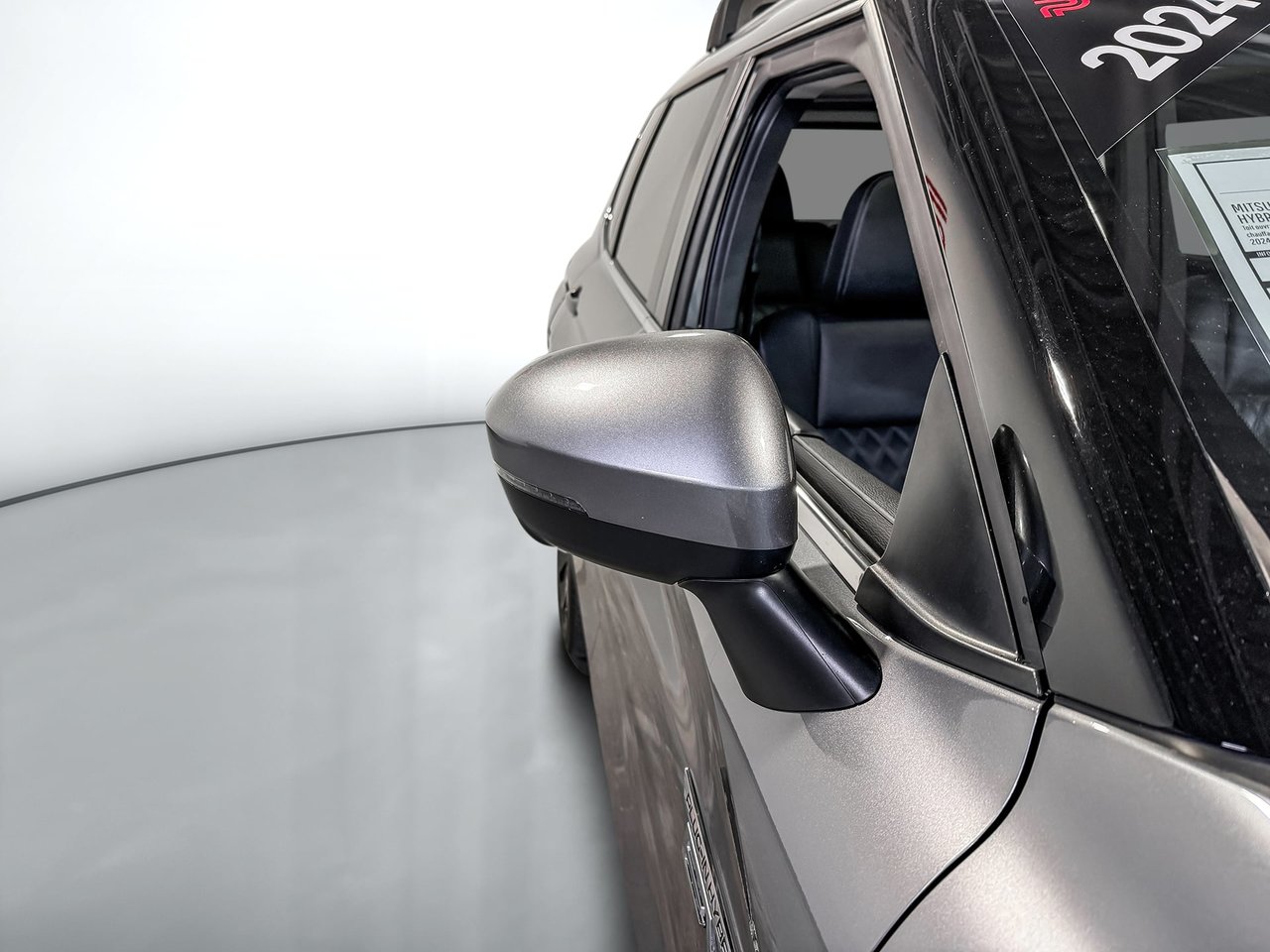 Mitsubishi Outlander Plug-In Hybrid SEL 2024-9