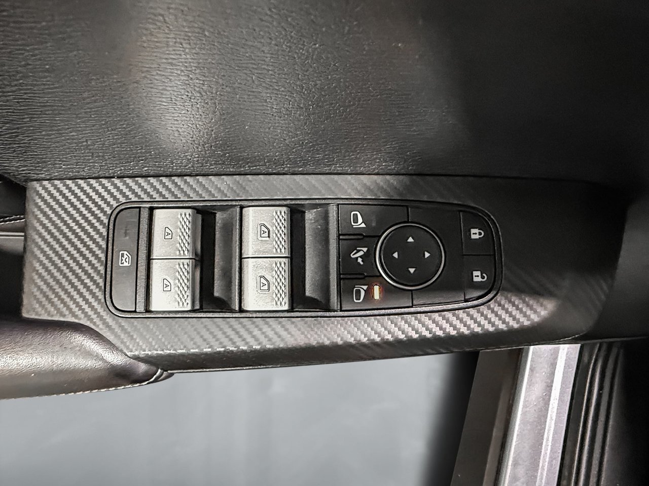 Mitsubishi Outlander Plug-In Hybrid SEL 2024-12
