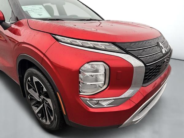 2022 Mitsubishi Outlander SEL-8