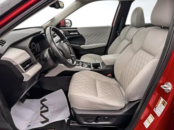 2022 Mitsubishi Outlander SEL-12