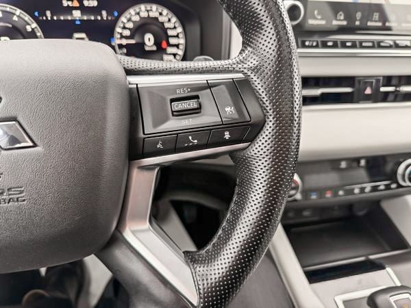 2022 Mitsubishi Outlander SEL-19