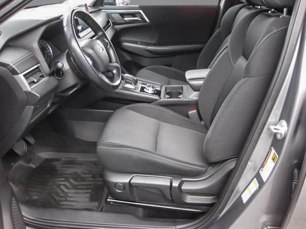2022 Mitsubishi Outlander ES-9