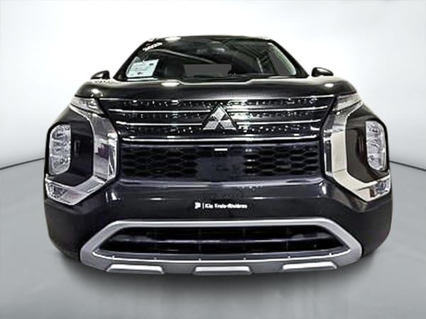 Mitsubishi Outlander SEL 2023-7