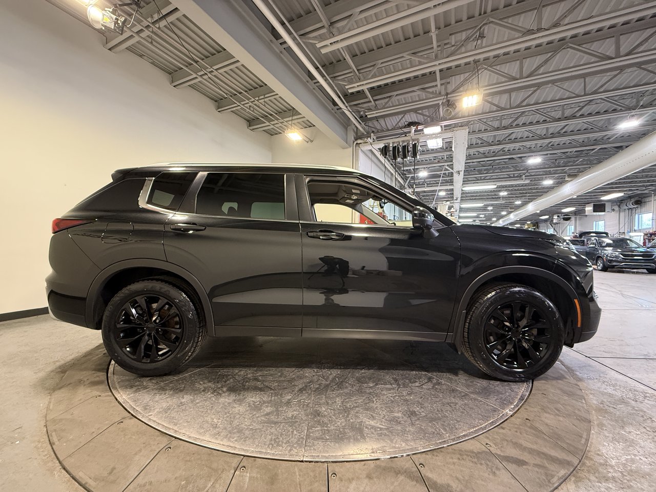 Mitsubishi Outlander SEL 2023-1